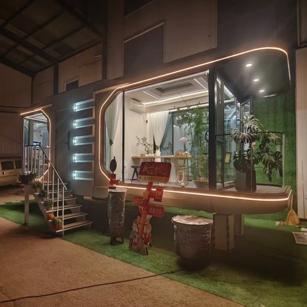 Outdoor ecological capsule rooms, luxury pods, space capsule hotel rooms, prefabricated space capsules, container houses